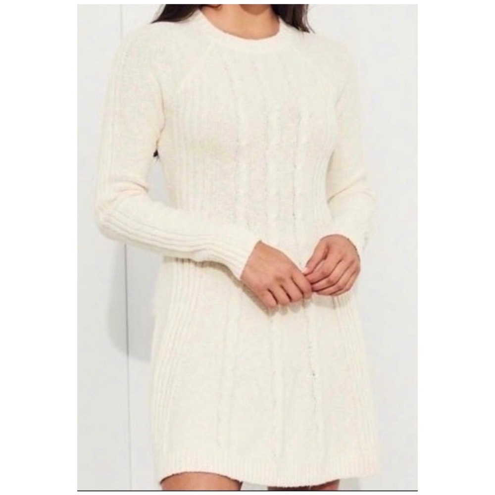 Hollister Co. cable-knit fit-and-flare sweater dress Size M